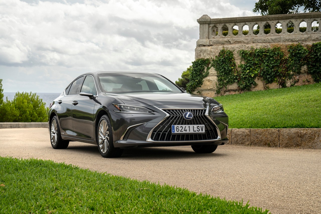 LA LEXUS ES DÉPASSE LES 3 MILLIONS D’UNITÉS