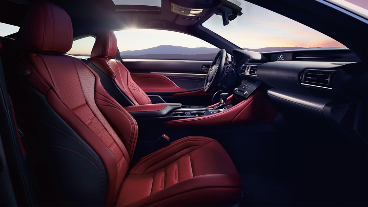 DESIGN INTÉRIEUR F SPORT