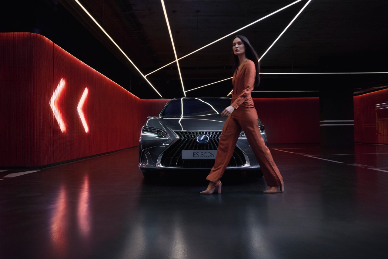 Lexus ES
