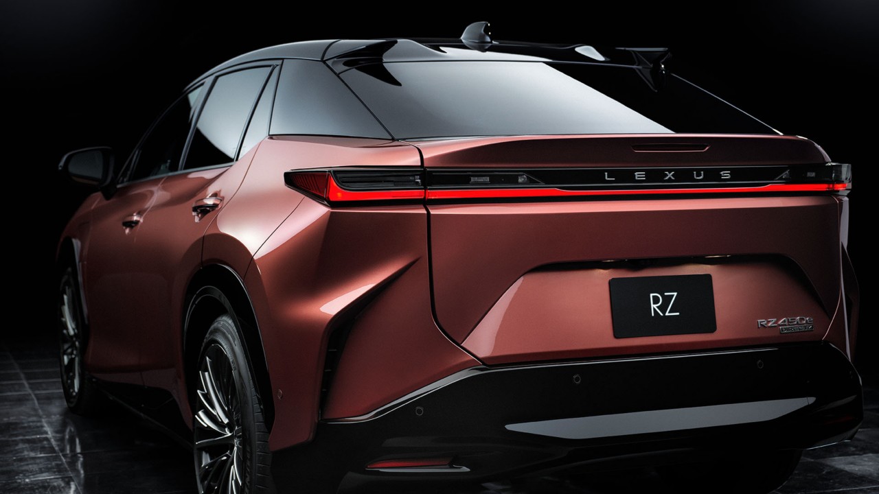 NOUVEAU LEXUS RZ 450e