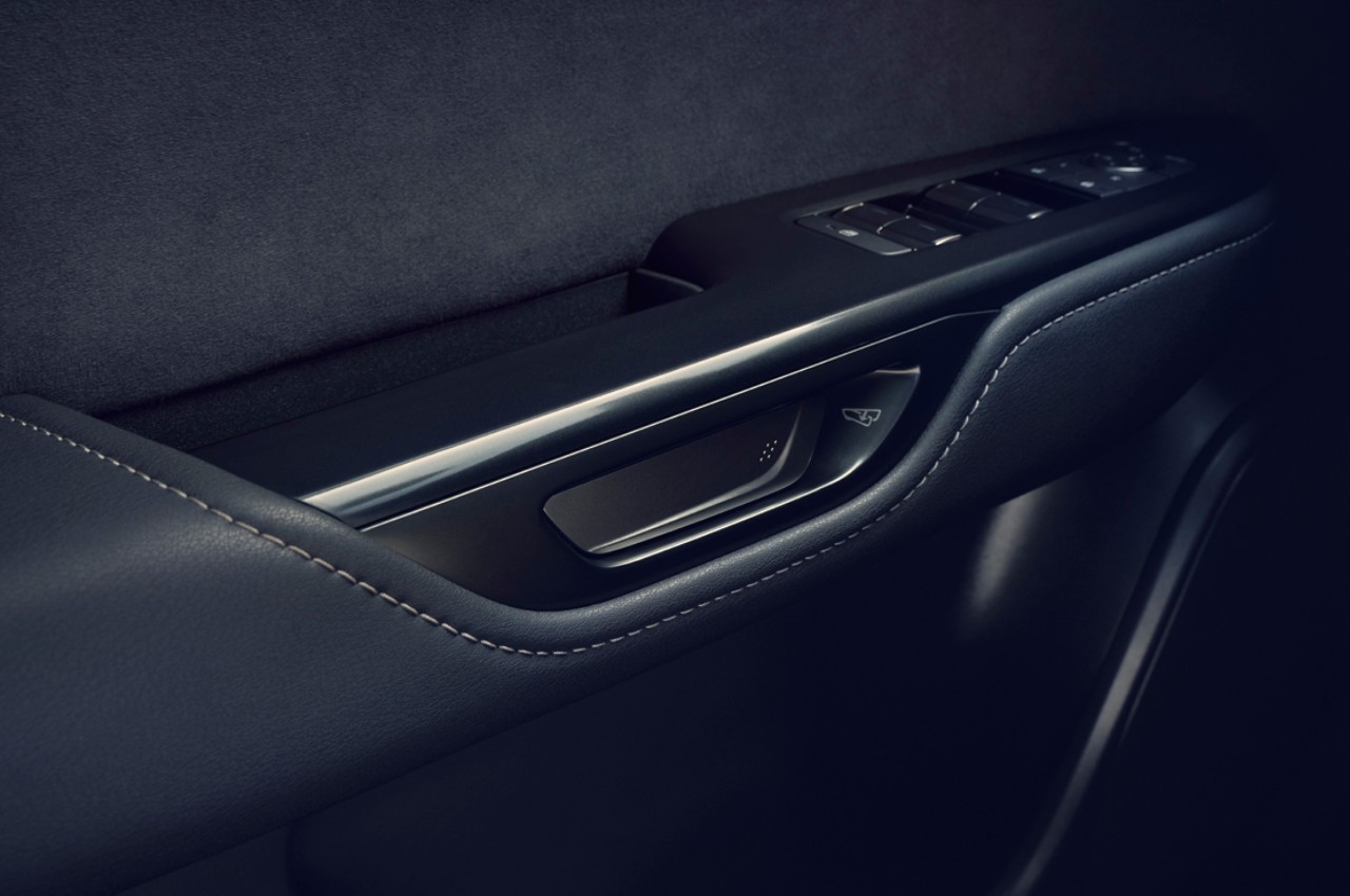 Système e-latch Lexus