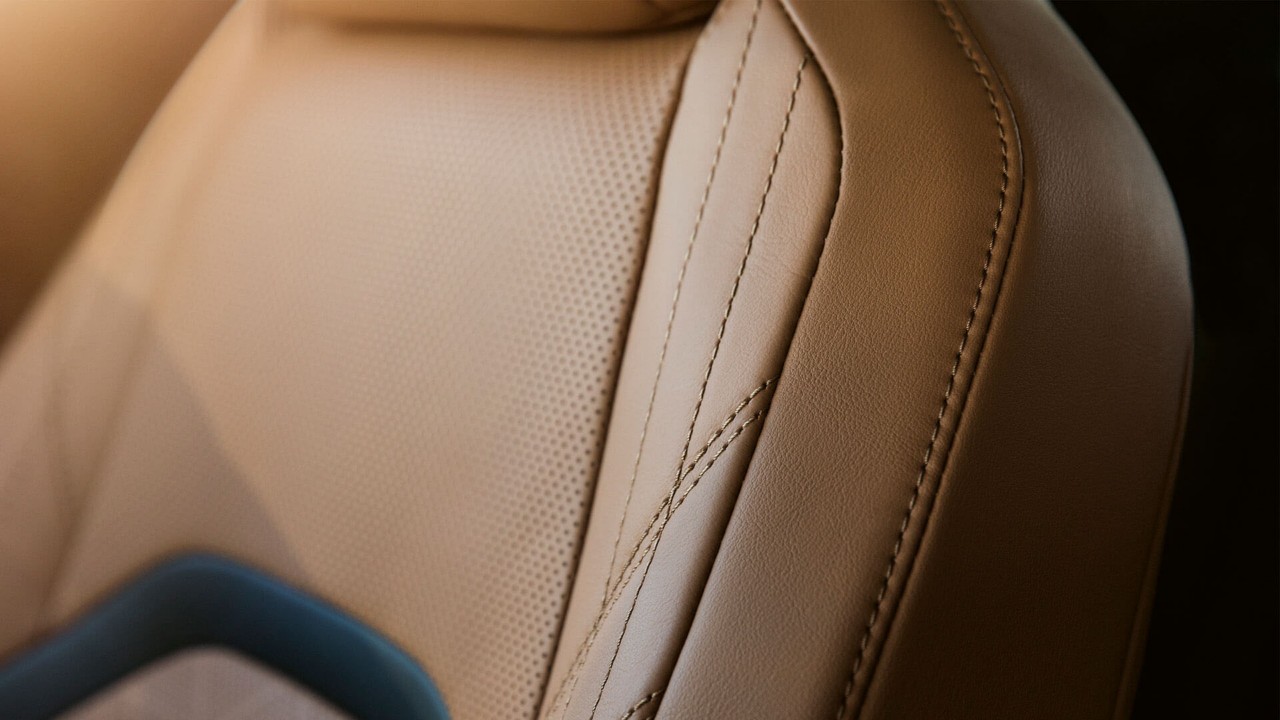 2021-lexus-ux-leather-seats-1920x1080-1