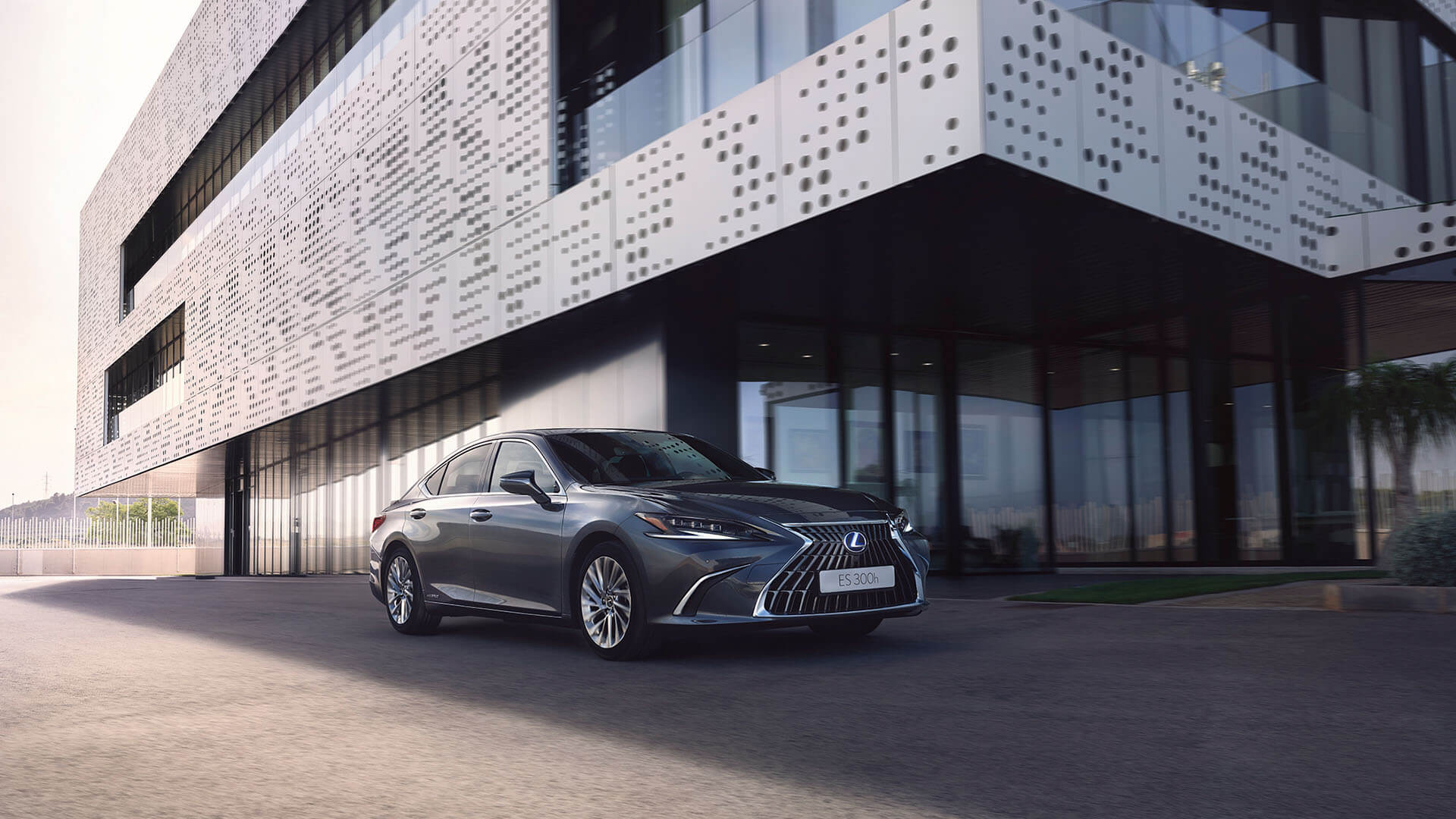 2021-lexus-es-model-feel-what-its-like-to-drive-the-new-es-1920x1080