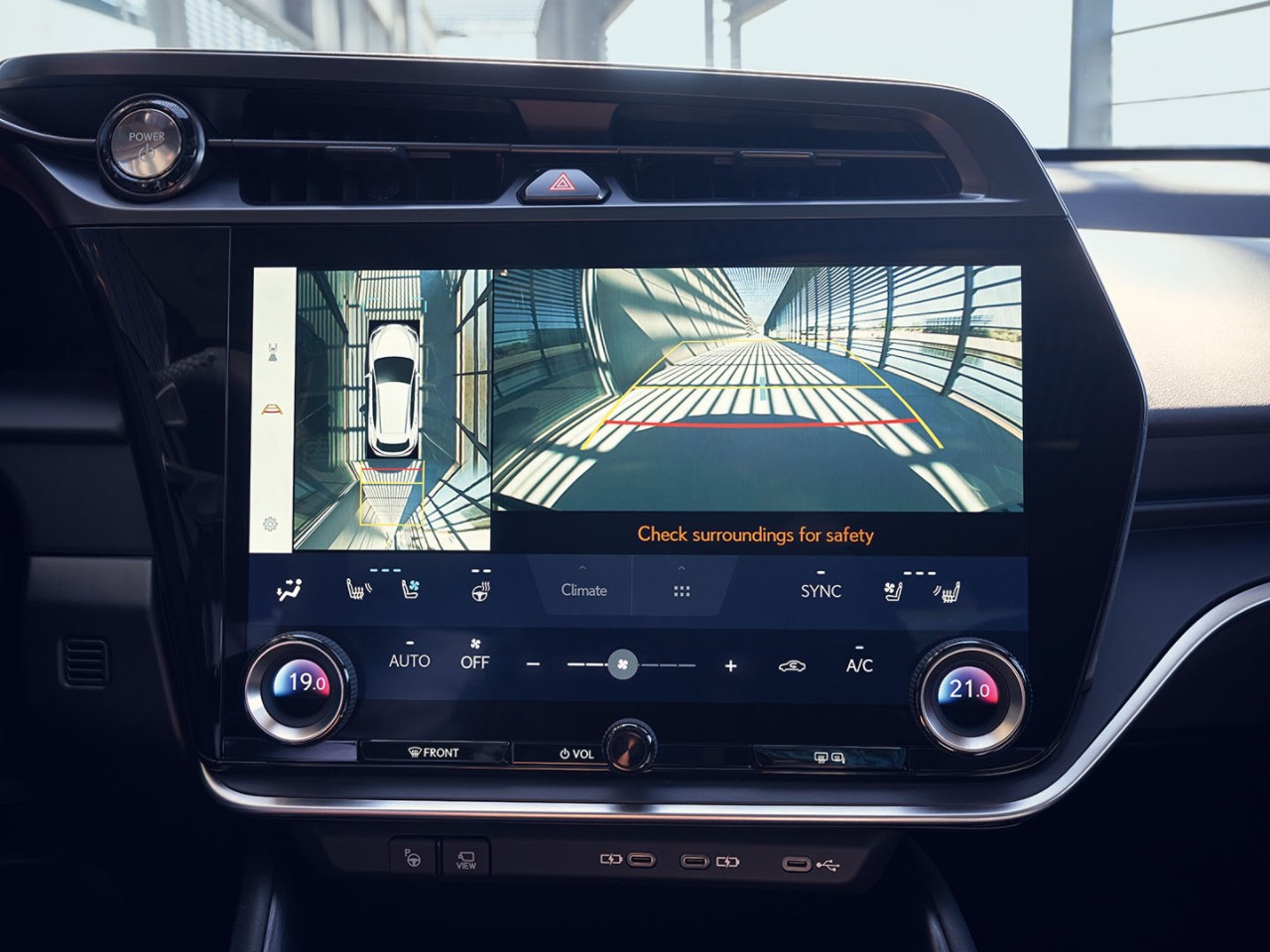 Moniteur de vue panoramique numérique sur le Nouveau Lexus RZ